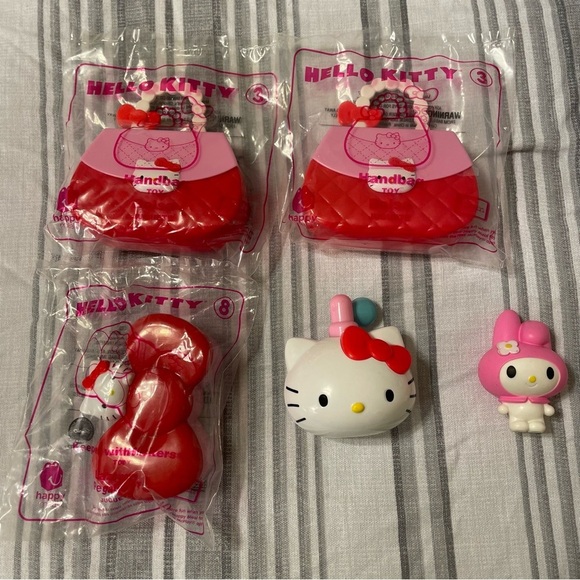 MCDONALD'S x HELLO KITTY by SANRIO Bundle of Toys - Picture 8 of 8